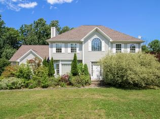17 Brookfield Rd, Seymour, CT 06483