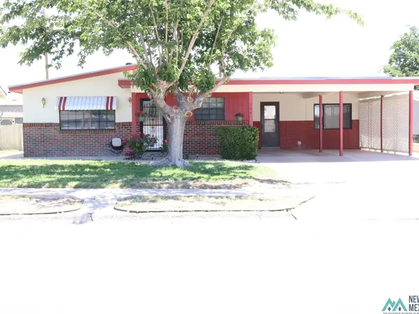 704 N Oak St, Carlsbad, NM 88220