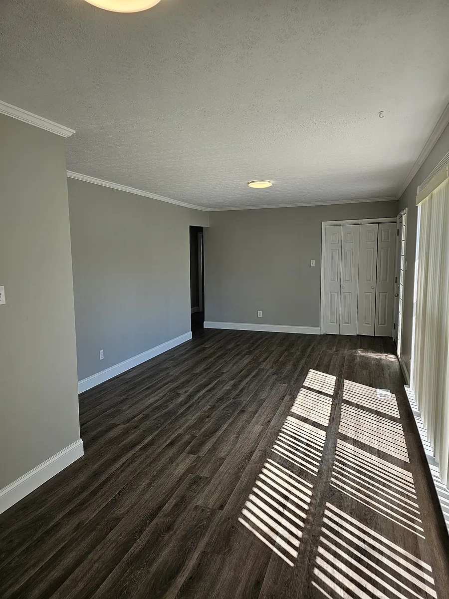 Building Photo - 117 Alger Rd