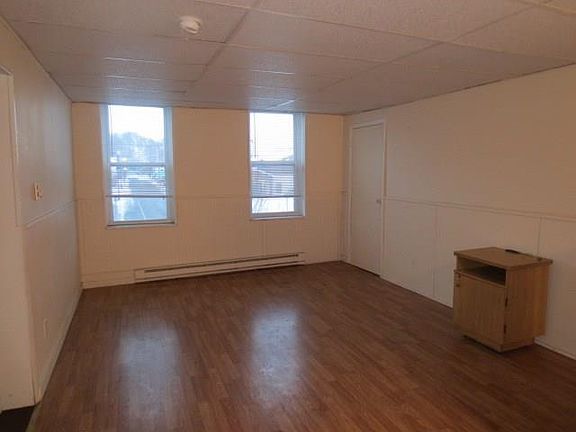 3rd image of 60 Glasgow St