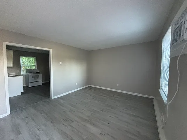 3602 Greensboro St #D — Photo 13