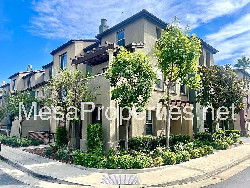 Building Photo - 12346 Claredon Dr #1