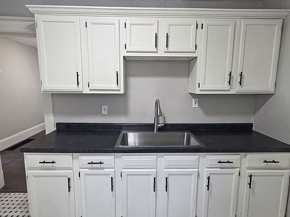 5th image of 631 Paris Ave SE