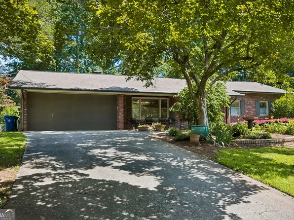 2478 Williamswood Ct, Decatur, GA 30033