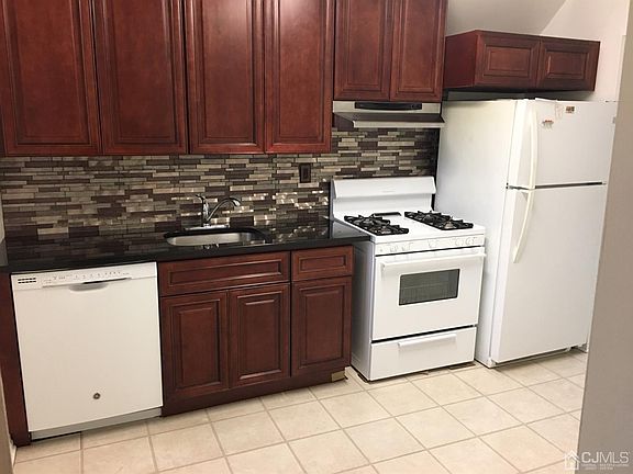 2nd image of 313 N Oaks Blvd