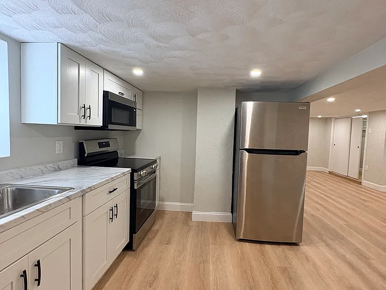 314 Proctor Ave — Photo 6