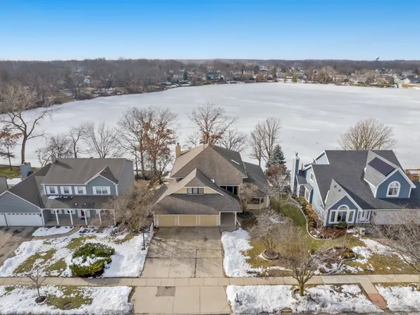 2465 Heron Dr, Lindenhurst, IL 60046