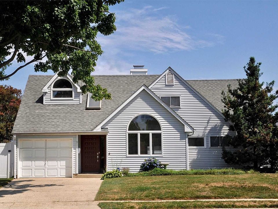 1st image of 91 Horn Ln