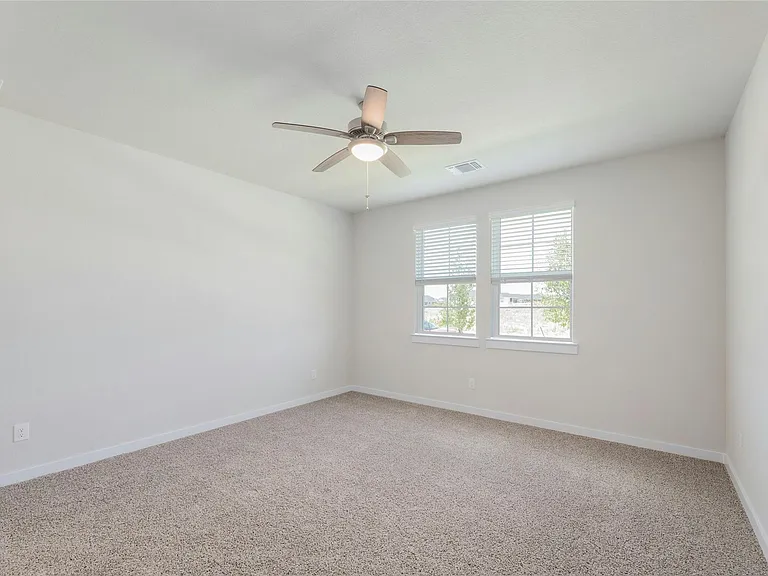 512 Clearlake Dr — Photo 14