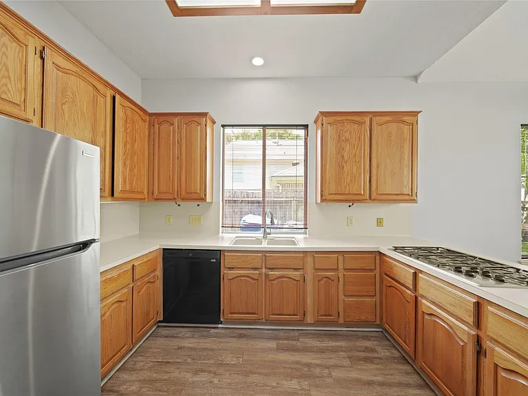 2923 Plantation Wood Ln — Photo 4