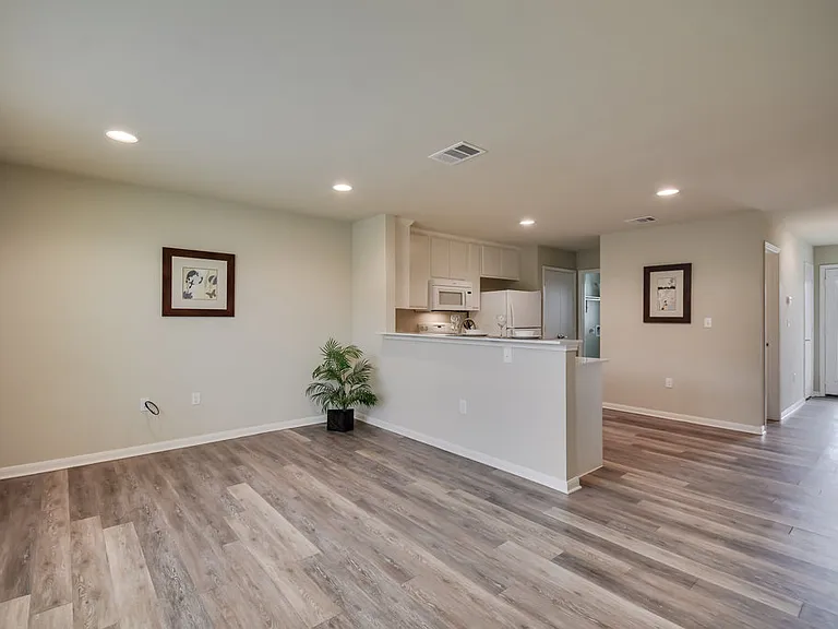 Stubblefield Park Apartments — Photo 16