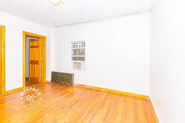 Rented by MySpaceNYC | media 8