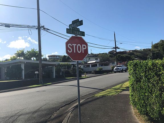 Exterior Neighborhood (street photo)