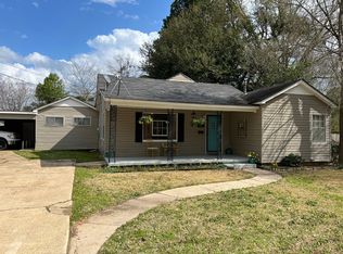 910 Peach St, Magnolia, AR 71753