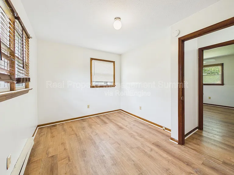 530 Highland Ave — Photo 10