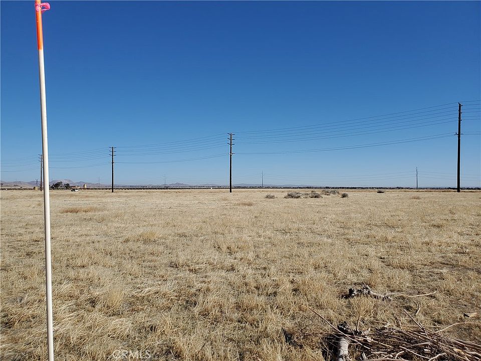 1st image of 110 W Avenue F