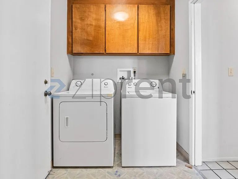 577 Manet Ter — Photo 20