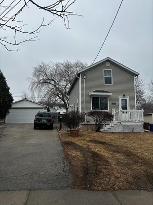 812 1st St, Menasha, WI 54952