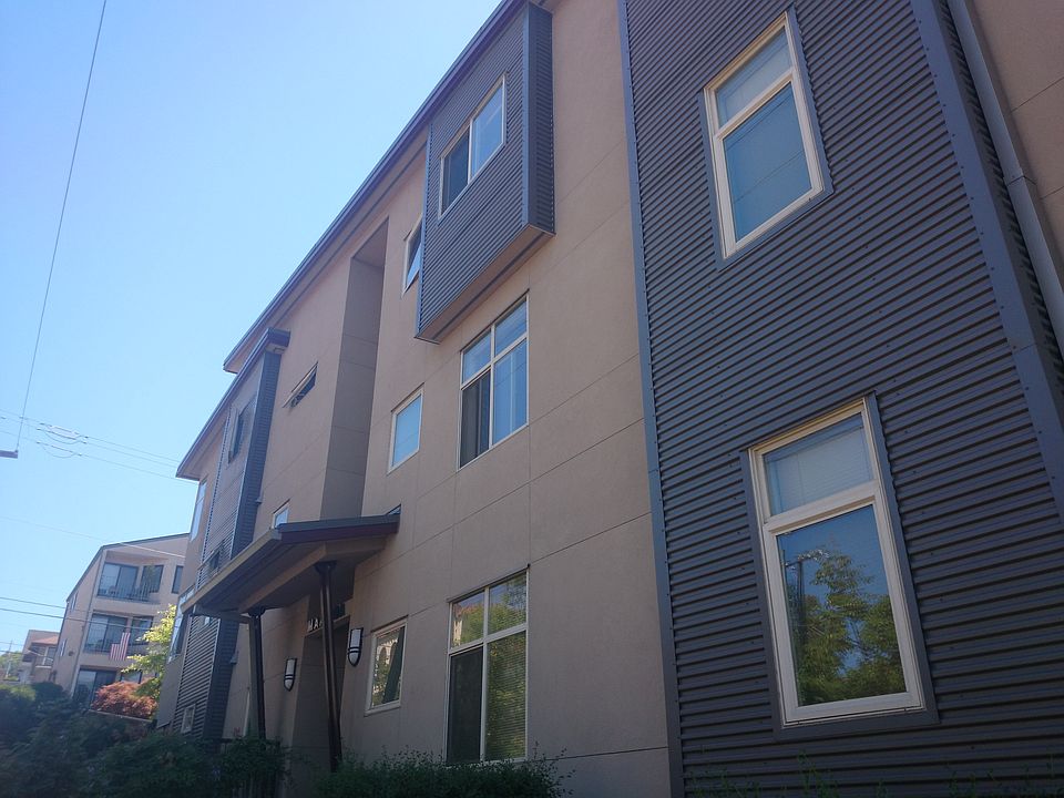 1st image of 2243 Franklin Ave E