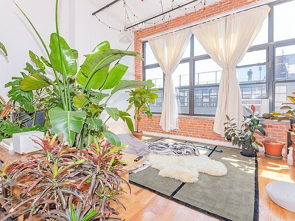 5th image of 255 McKibbin St #519B