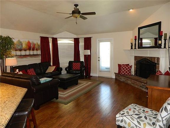 4th image of 5224 Evergreen Dr