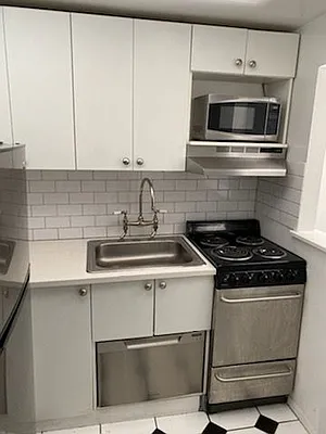 Rented by Mallory Management Corp | media 18