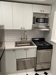 Rented by Mallory Management Corp