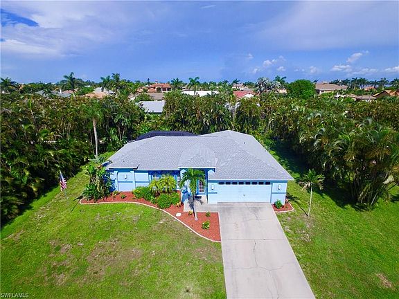3rd image of 15036 Bonaire Cir