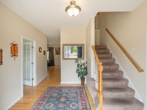 3rd image of 3 Saddlebrook Ln
