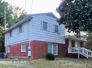 305 Cedarwood St, Spring Lake, NC 28390