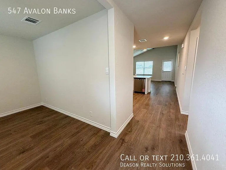 547 Avalon Banks — Photo 19