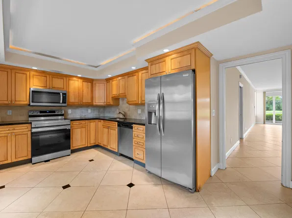 4000 CYPRESS GROVE Way #103, Pompano Beach, FL 33069