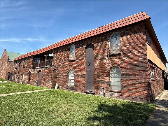 2nd image of 6701 Tara Ln