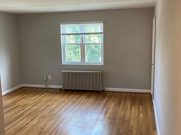 4th image of 4014 Hallman St APT 2