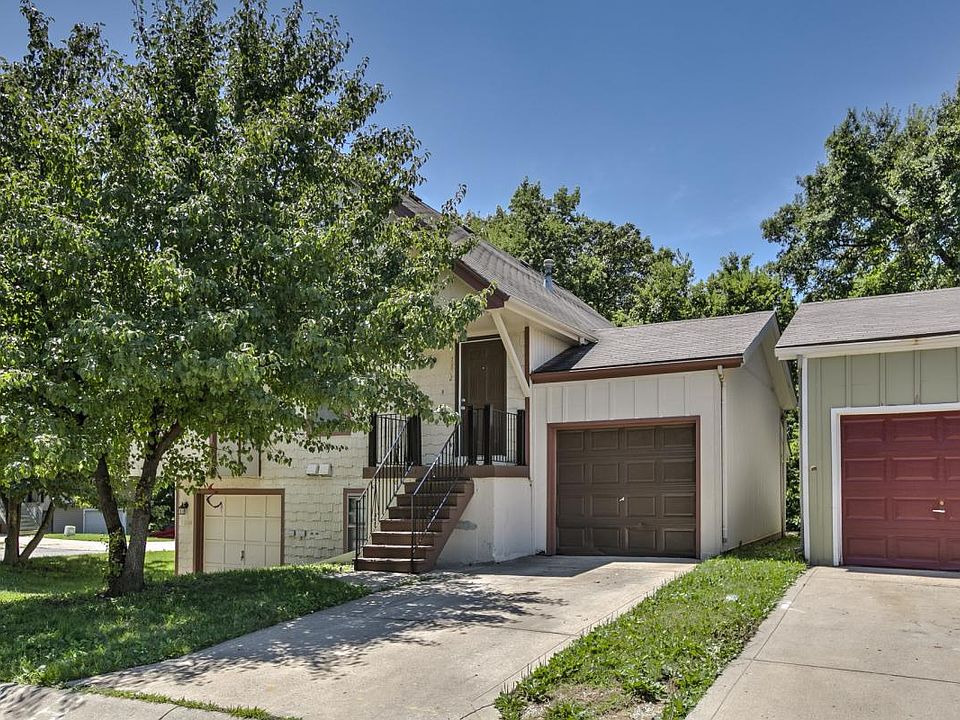 7802 N Camden Front Porch