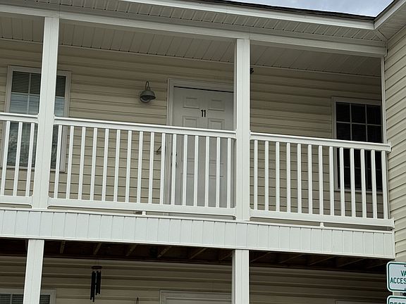 2nd image of 1150 Cross Creek Cir #11486780