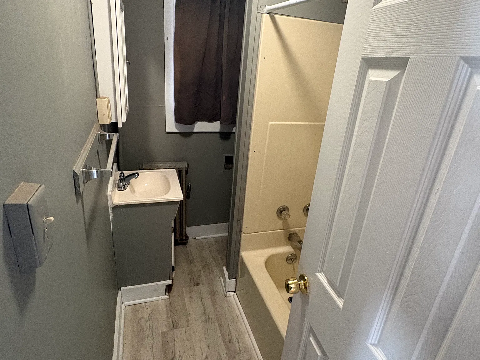 1 bed, $1,050 — Photo 4