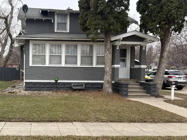 916 5th St S, Saint James, MN 56081