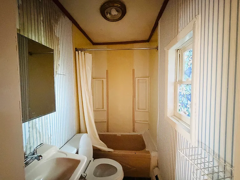 15 Henry St #1 — Photo 15