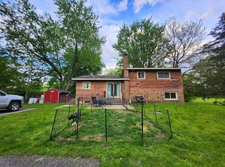 2071 S Milford Rd, Highland, MI 48357