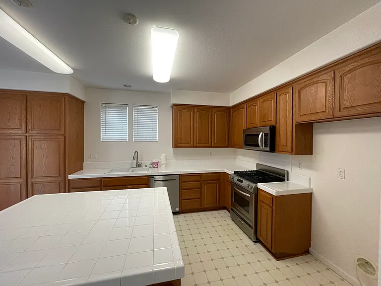 1248 El Mar Ct — Photo 5