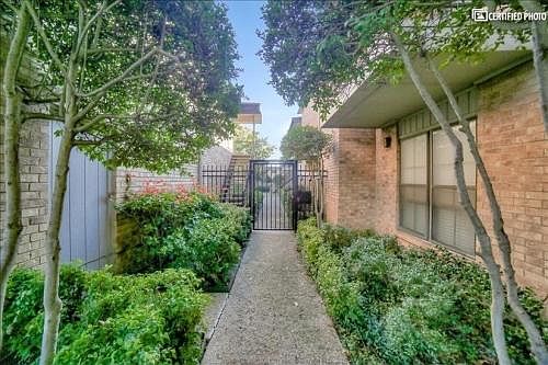 2nd image of 10216 Regal Oaks Dr APT A