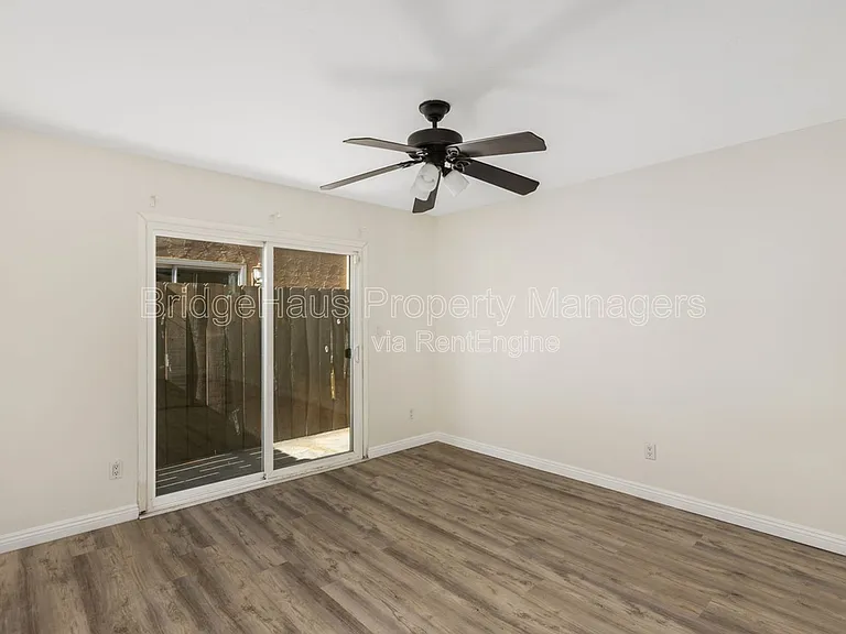 4212 48th St #1 — Photo 18