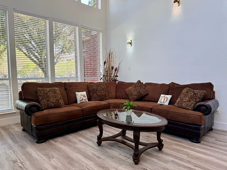 4580 Mountain Laurel Dr — Photo 4
