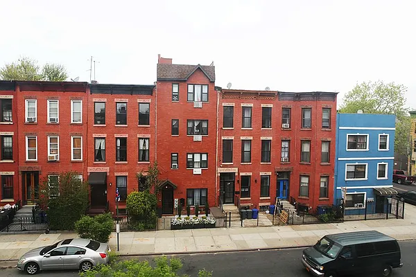 Rented by Chris Stewart, LREB | media 9