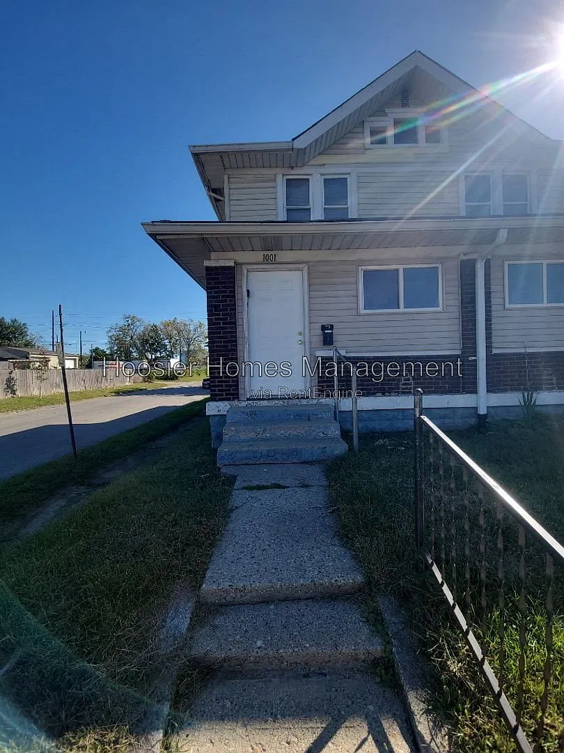 2 bed, 1.0 bath, $1,025 — Photo 1