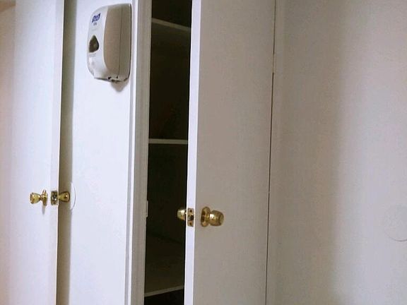 4th image of 9025 211th St