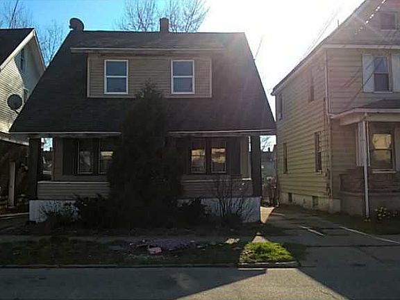 3rd image of 3014 Holland St