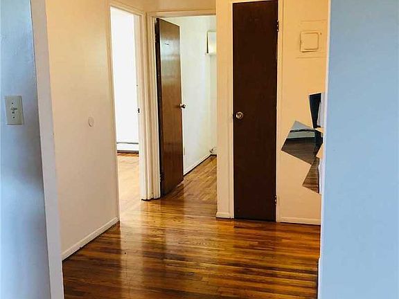 5th image of 2415 36th St