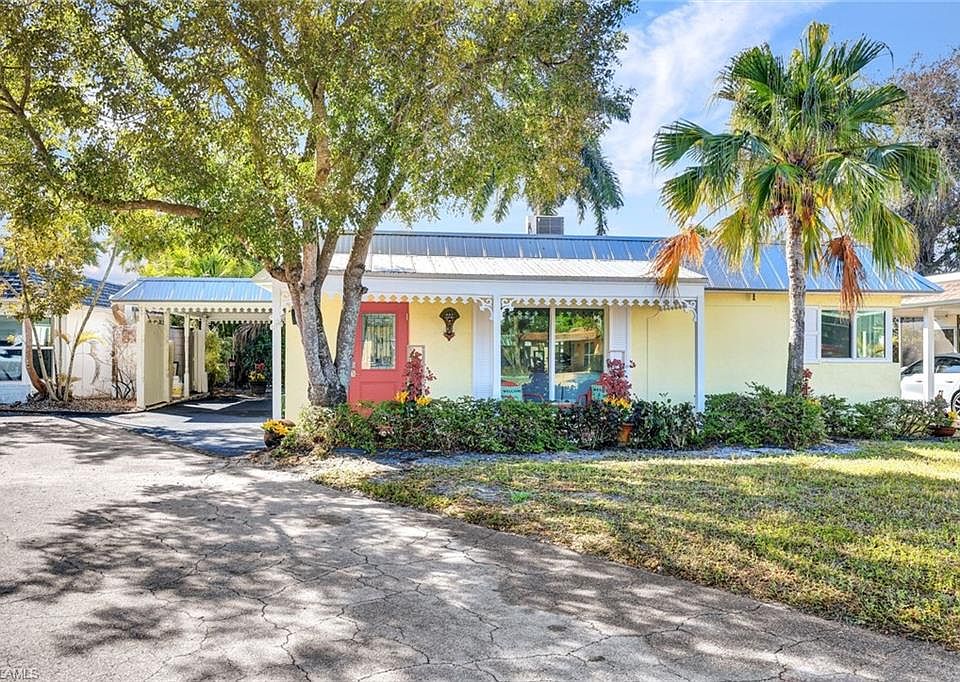 1st image of 20 Kings RD #A18